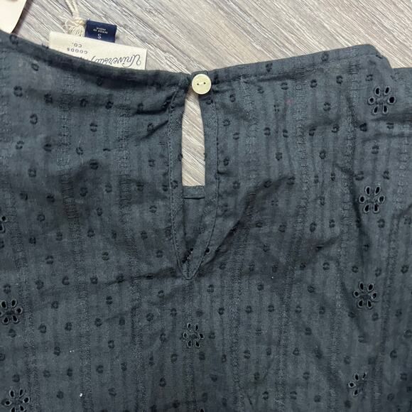 Universal Thread Women's Puff Sleeve Embroidered Ruffle Top - Size Small - NWT - Picture 8 of 9